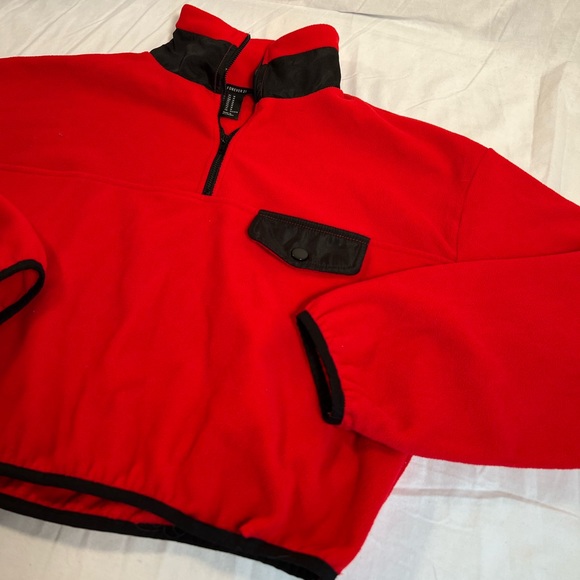 Forever 21 Cropped Fleece Womens Medium Red - Picture 2 of 10